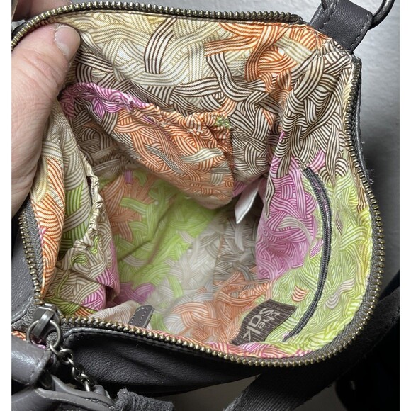 The Sak Gray Leather Crossbody Bag Adjustable Strap Soft Pebbled Leather EUC - Picture 9 of 16